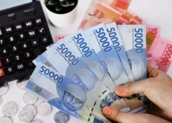 ilustrasi-menghitung-uang-salary