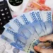 ilustrasi-menghitung-uang-salary