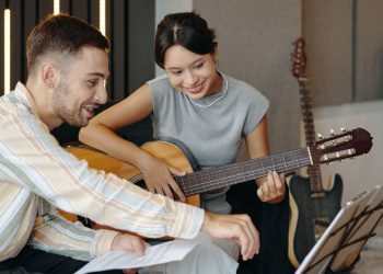 Dampak Media Sosial Terhadap Tren Musik Masa Kini