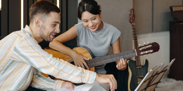 Dampak Media Sosial Terhadap Tren Musik Masa Kini